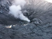 1smoking_crater1.jpg 1smoking_crater1.jpg