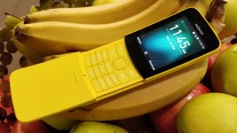 nokia_8110_4g_banana_phone_thumb800.jpg