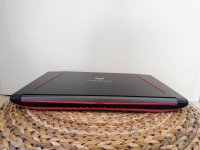 laptop02.jpg