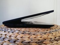 laptop04.jpg