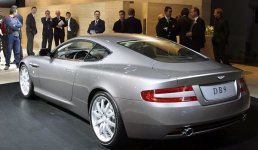 16-aston-martin-db9.jpg