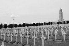 Verdun_Douaumont_Cemetery_2.jpg